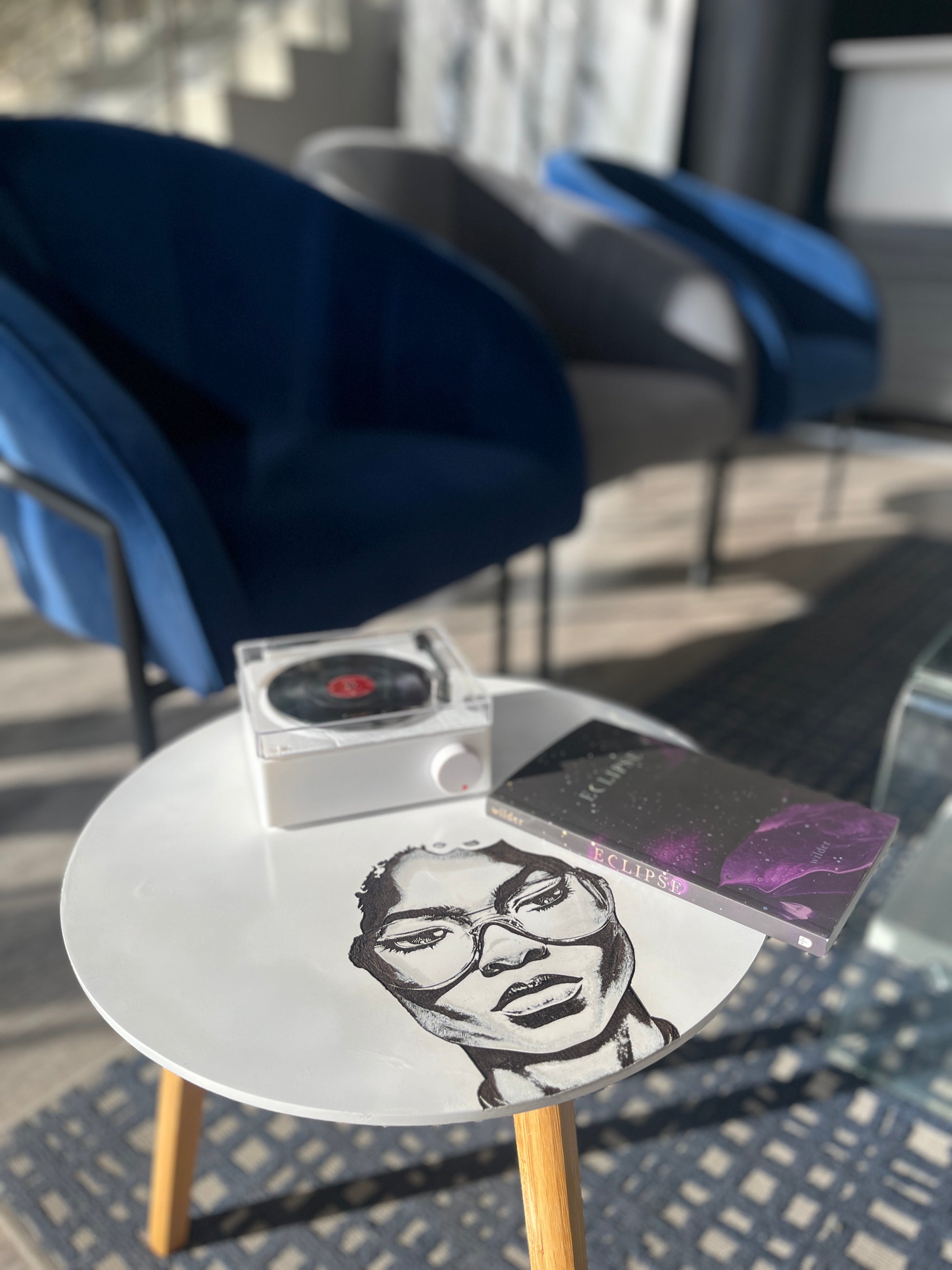 Amani Table